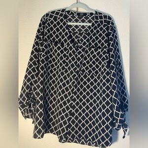 Woman’s Blouse🖤🤍